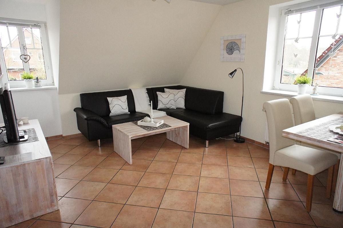 Haus Wyden Apartamento Utersum Exterior foto
