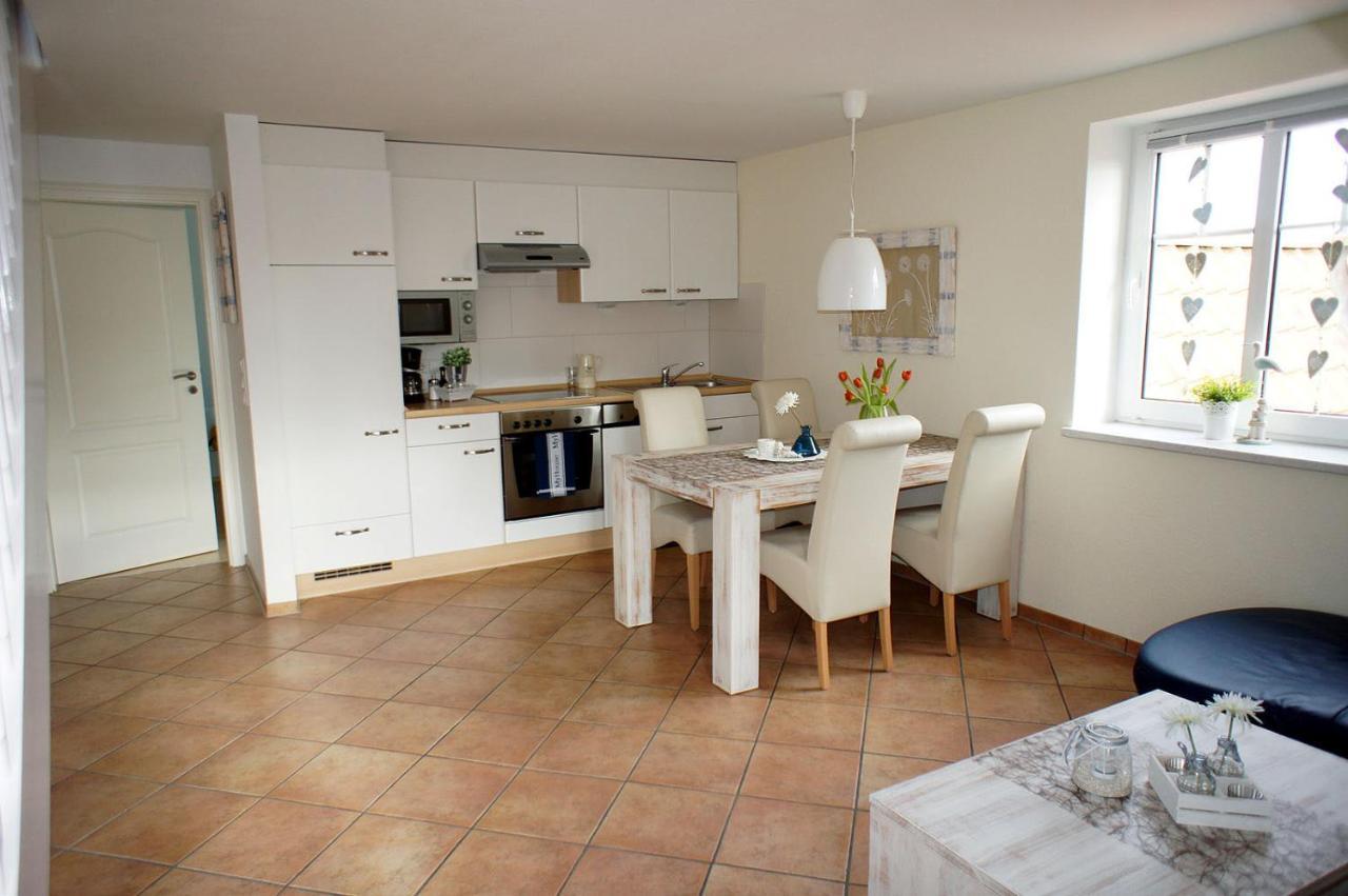 Haus Wyden Apartamento Utersum Exterior foto