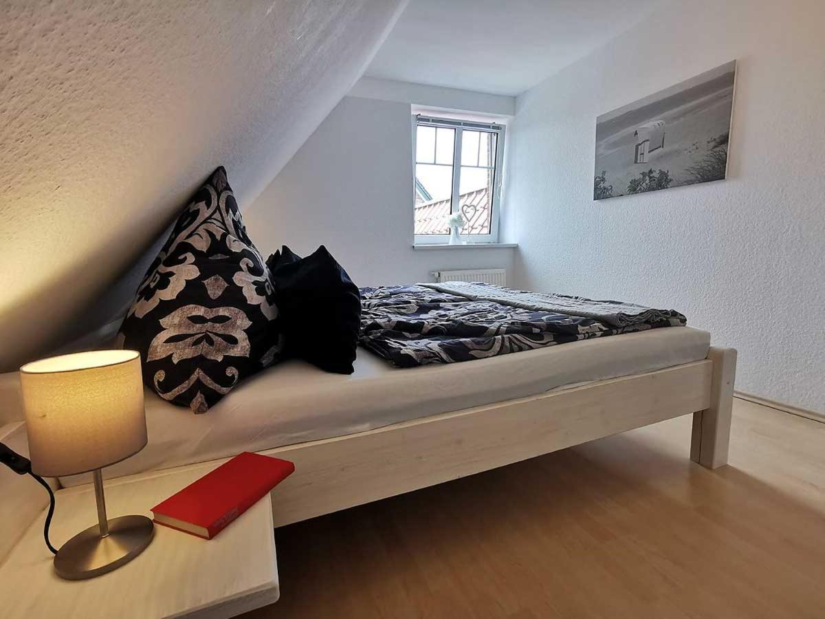 Haus Wyden Apartamento Utersum Exterior foto