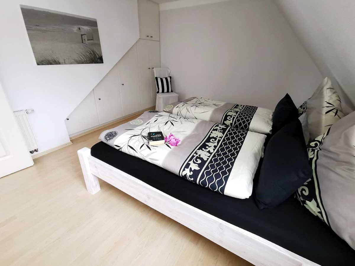 Haus Wyden Apartamento Utersum Exterior foto